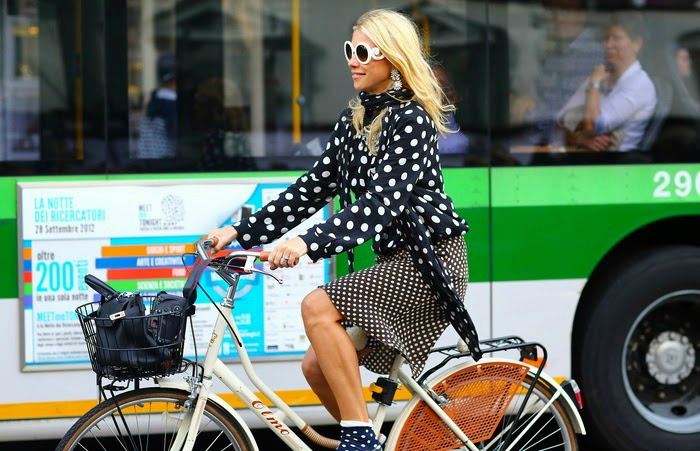 polka dots poás gallerist
